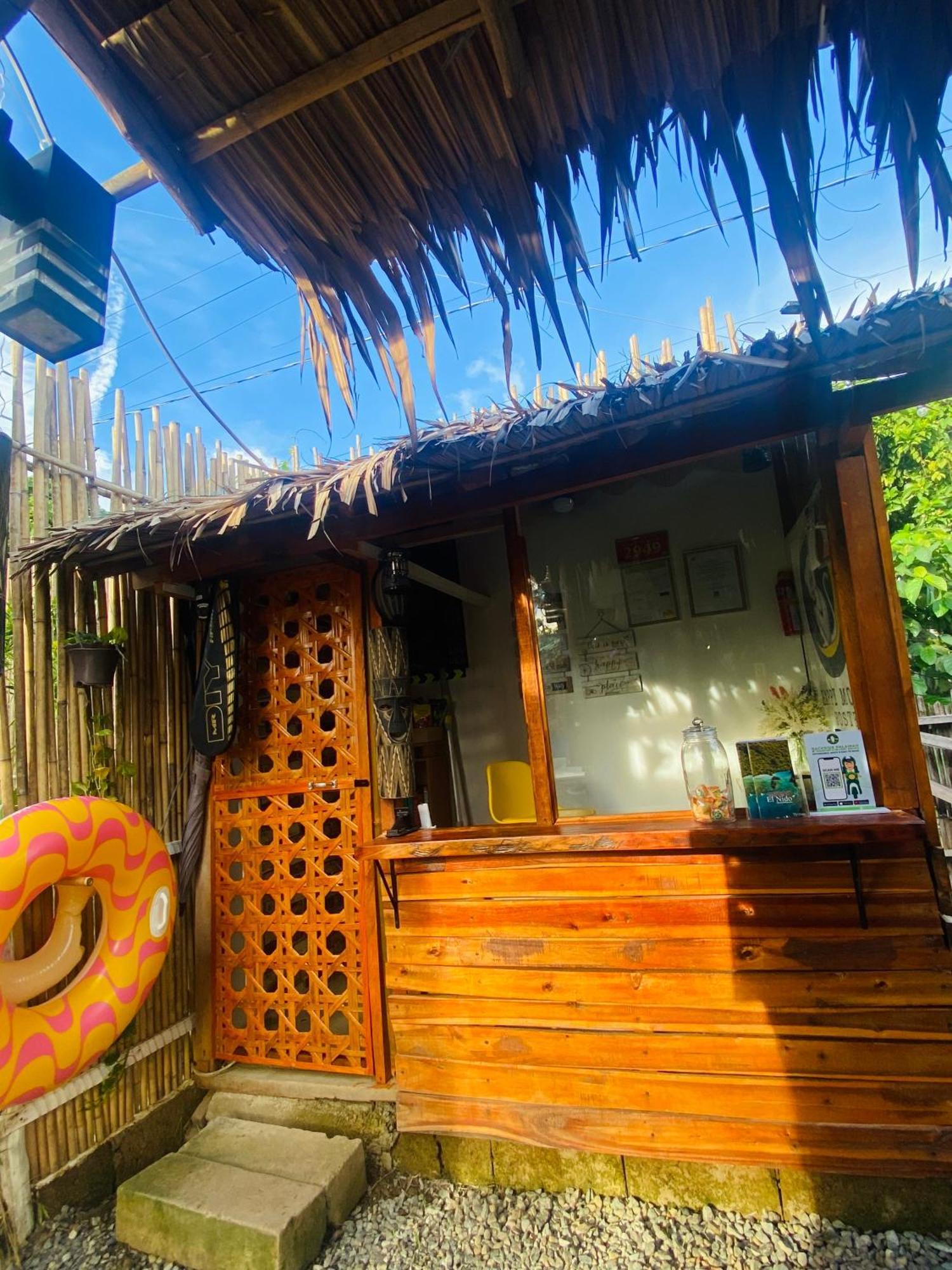 Happy Monkey Hostel El Nido Exteriör bild